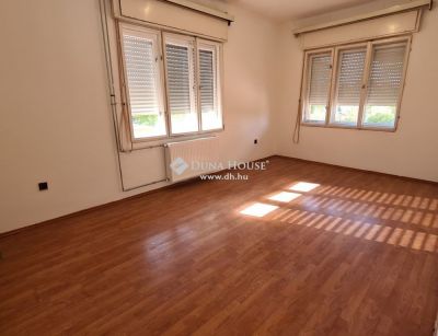 Eladó családi ház Boldog