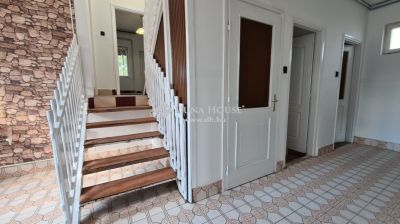Eladó családi ház Boldog