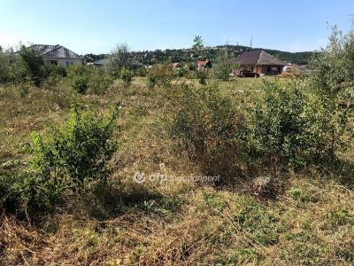 Eladó lakóövezeti telek Velence