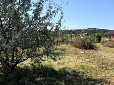 Eladó lakóövezeti telek Velence