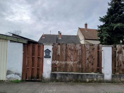 Eladó családi ház Hatvan