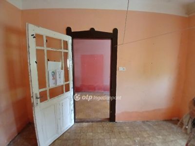 Eladó családi ház Hatvan