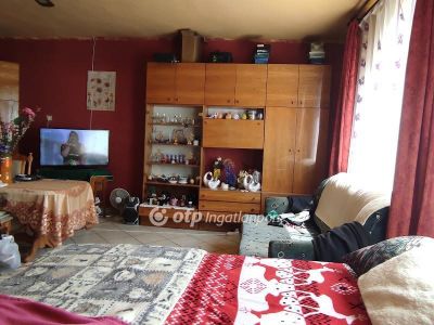 Eladó családi ház Ecséd