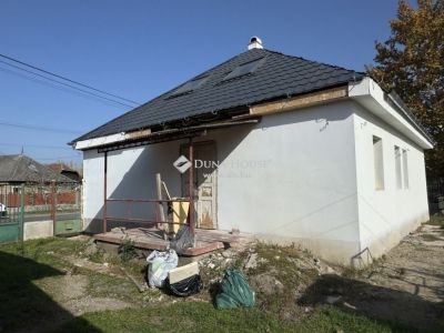 Eladó családi ház Monor