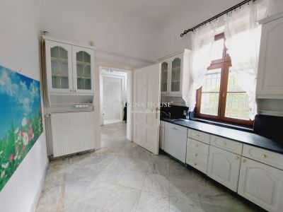 Kiadó családi ház Budapest