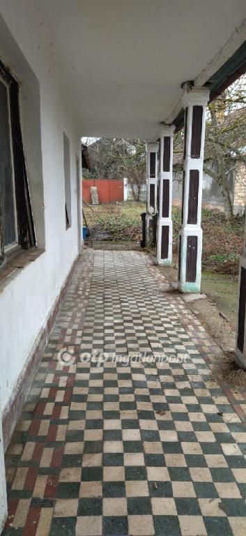 Eladó családi ház Kóka