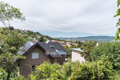 Eladó családi ház Budapest