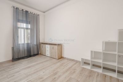 Eladó lakás Pécs