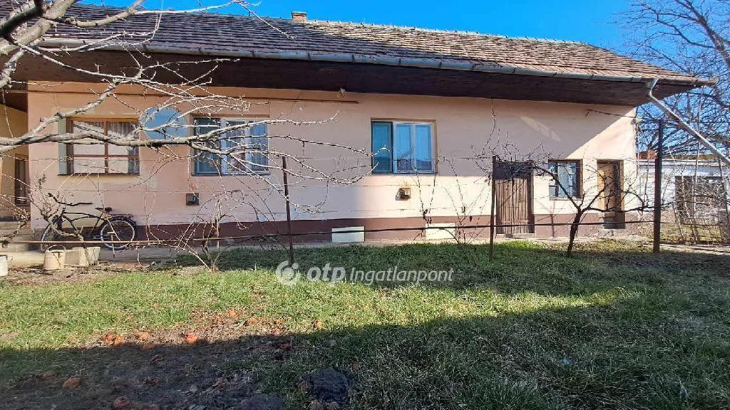 Eladó családi ház Kaba