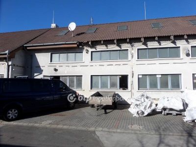 Eladó ipari terület Cegléd