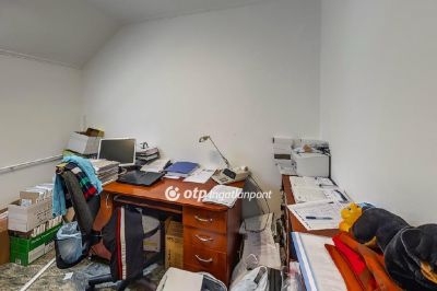 Eladó ipari terület Cegléd