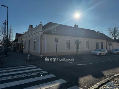 Eladó étterem, vendéglő Cegléd