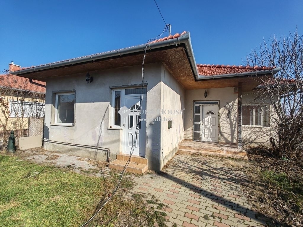 Eladó családi ház Délegyháza