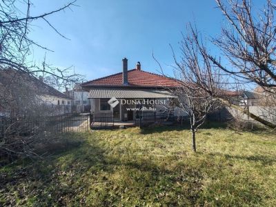 Eladó családi ház Délegyháza