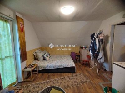 Eladó családi ház Adony