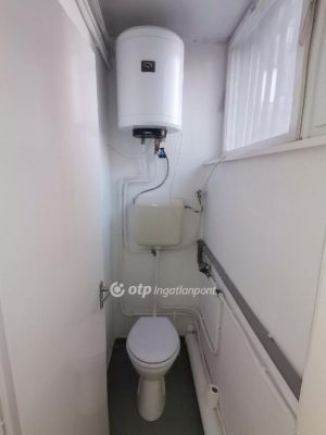 Kiadó utcai bejáratú üzlethelység Békéscsaba