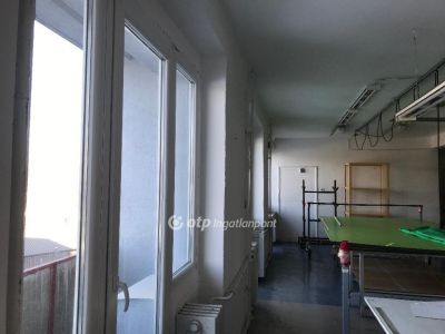 Kiadó ipari terület Komló
