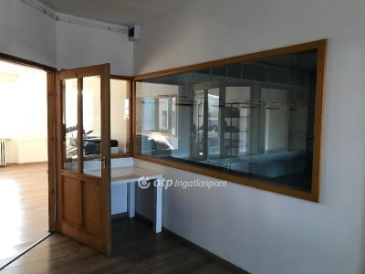 Kiadó ipari terület Komló
