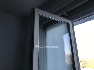 Kiadó ipari terület Komló