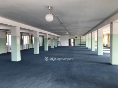 Kiadó ipari terület Komló