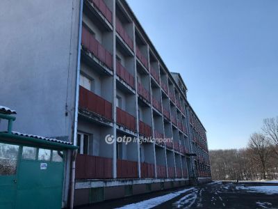 Kiadó ipari terület Komló