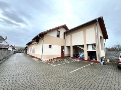 Eladó családi ház Kazár