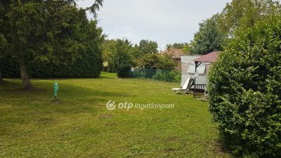 Eladó lakóövezeti telek Balatonfenyves