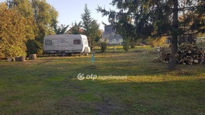 Eladó lakóövezeti telek Balatonfenyves