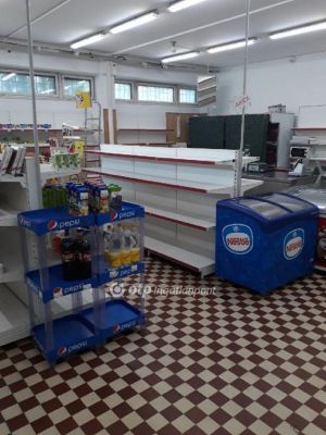 Eladó utcai bejáratú üzlethelység Debrecen