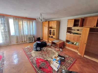 Eladó házrész Baja