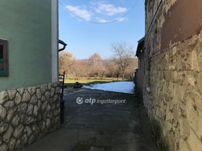 Eladó családi ház Sásd