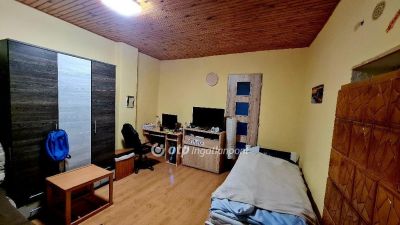Eladó családi ház Úrhida