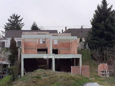 Eladó családi ház Balatonberény