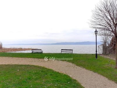 Eladó családi ház Balatonberény
