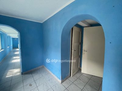 Eladó családi ház Dunaújváros