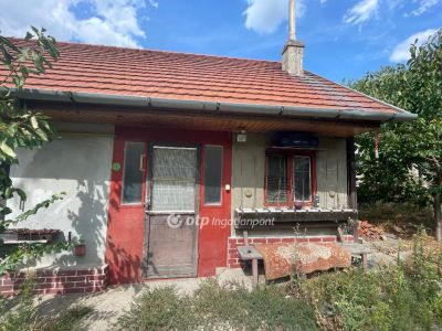 Eladó családi ház Dunaújváros