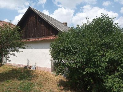 Eladó családi ház Adács