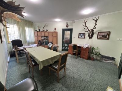 Kiadó iroda lakásban Kecskemét