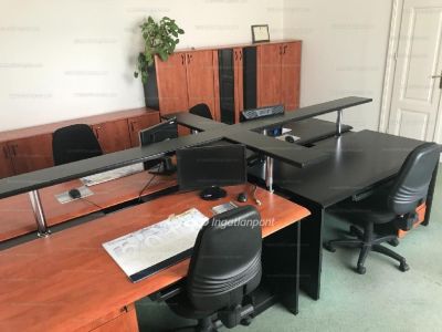 Kiadó irodahelység irodaházban Veszprém