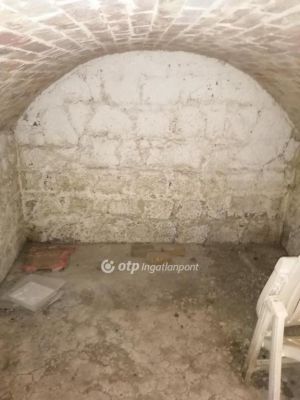 Eladó családi ház Adács