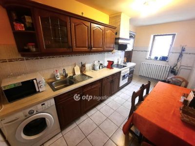 Eladó családi ház Tiszakécske