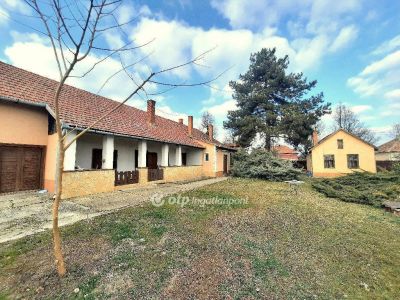 Eladó családi ház Tiszakécske