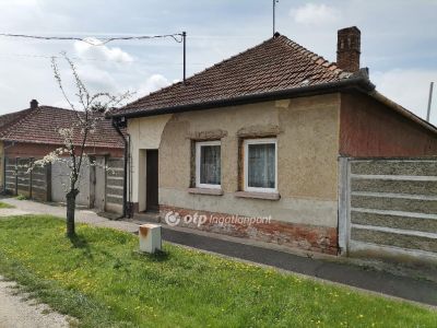 Eladó családi ház Békéscsaba