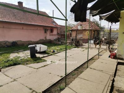 Eladó családi ház Békéscsaba