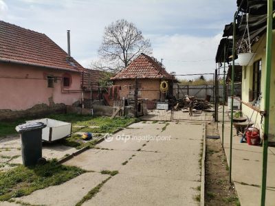Eladó családi ház Békéscsaba