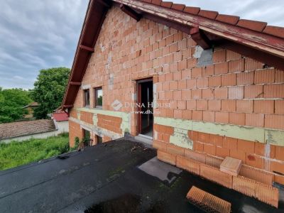 Eladó családi ház Tura