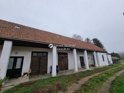 Eladó családi ház Szigetszentmárton