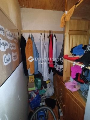 Eladó családi ház Százhalombatta