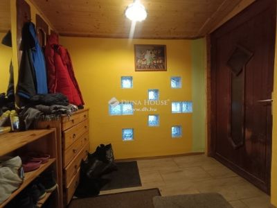 Eladó családi ház Százhalombatta