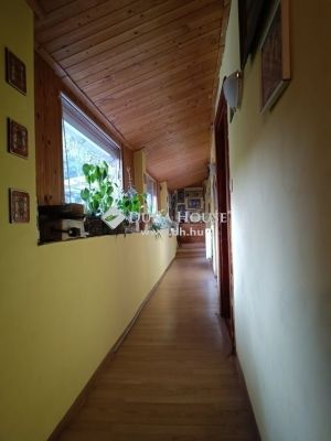Eladó családi ház Százhalombatta